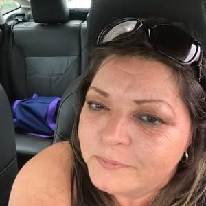 Meet your Posher, Ella